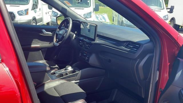 2025 Ford Escape Hybrid ST-Line