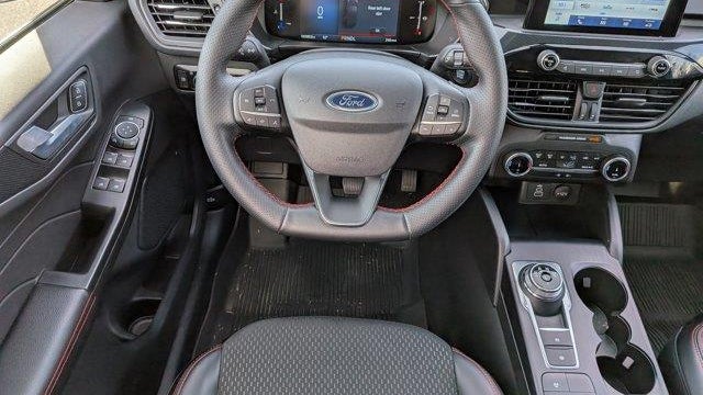 2025 Ford Escape Hybrid ST-Line