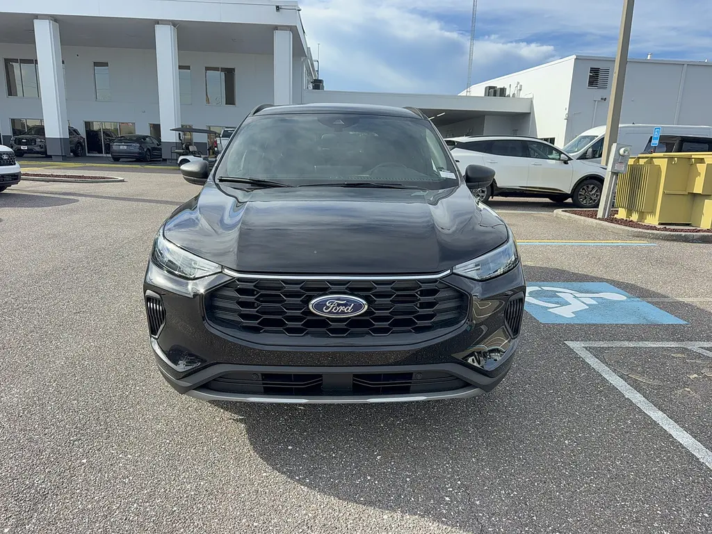 2025 Ford Escape - $33,995