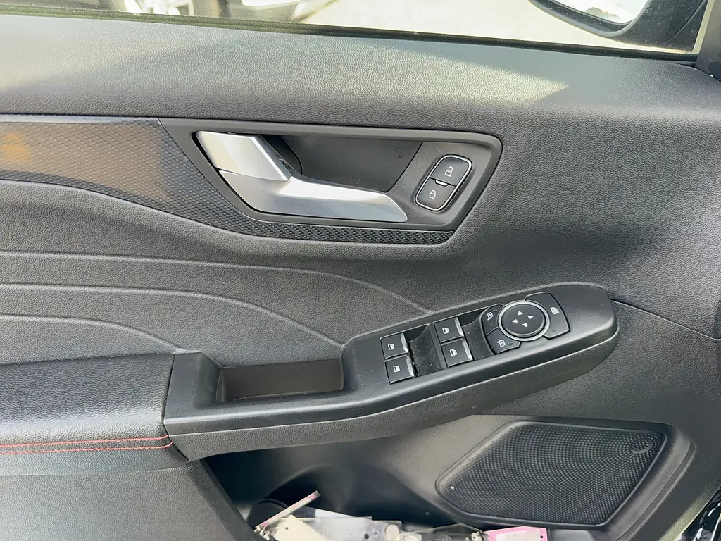2025 Ford Escape - $33,995