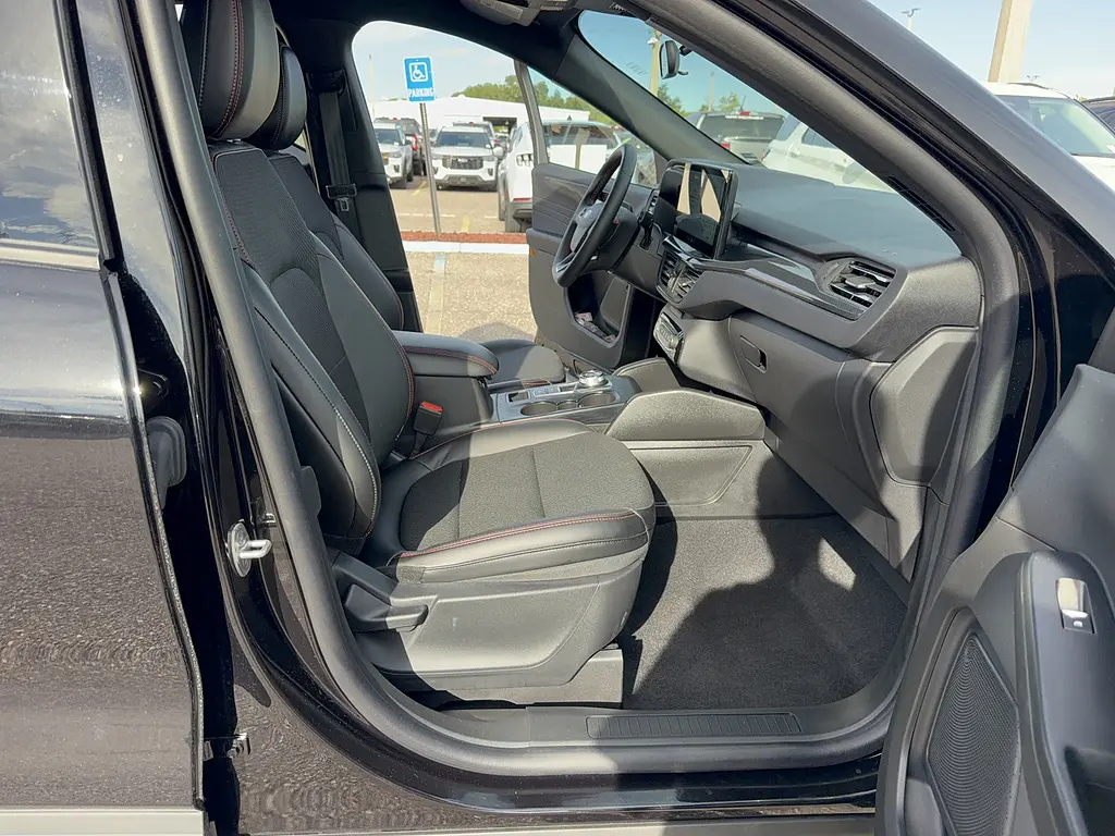 2025 Ford Escape - $33,995