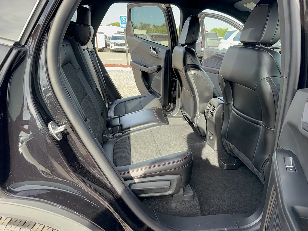 2025 Ford Escape - $33,995