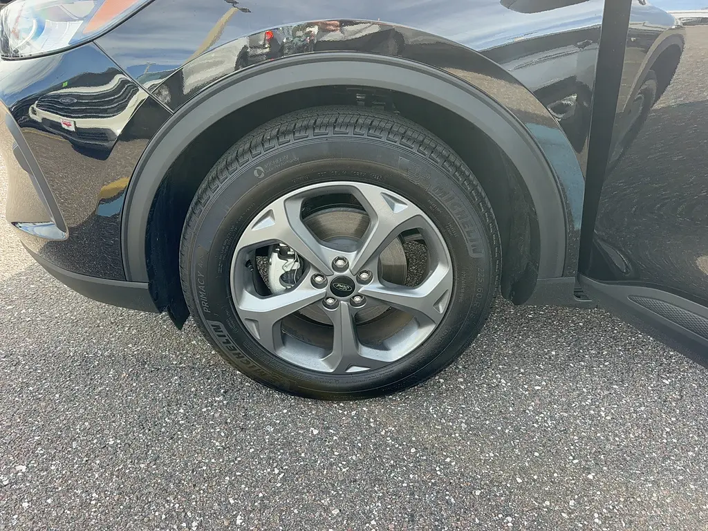 2025 Ford Escape - $33,995