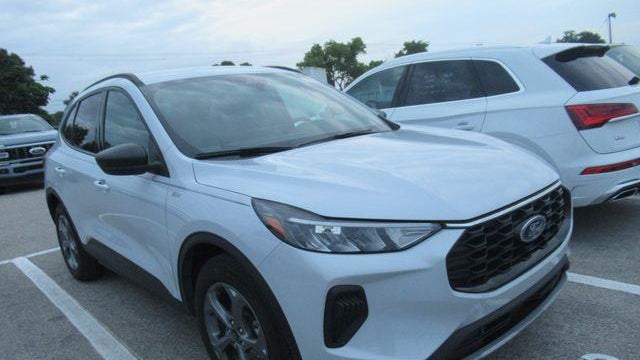 Preowned 2025 Ford Escape Hybrid ST-Line for Sale