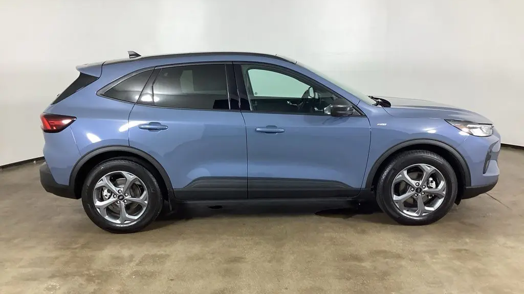 2025 Ford Escape Hybrid ST-Line