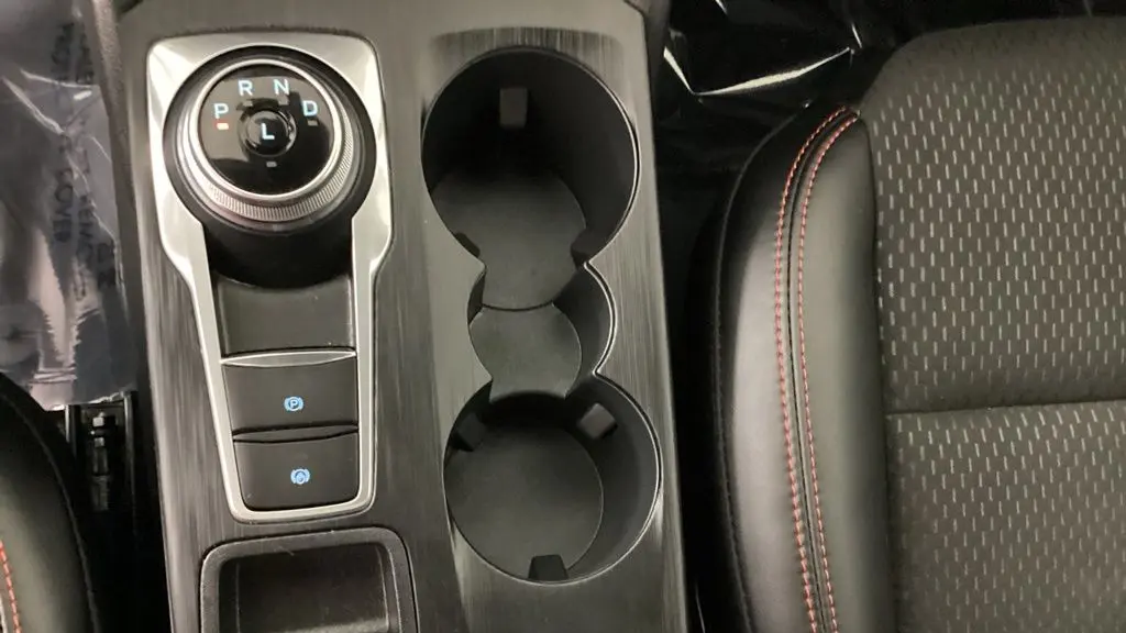 2025 Ford Escape Hybrid ST-Line