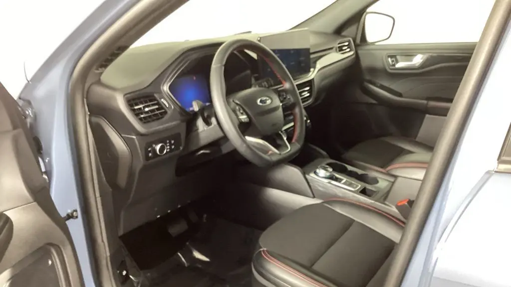 2025 Ford Escape Hybrid ST-Line