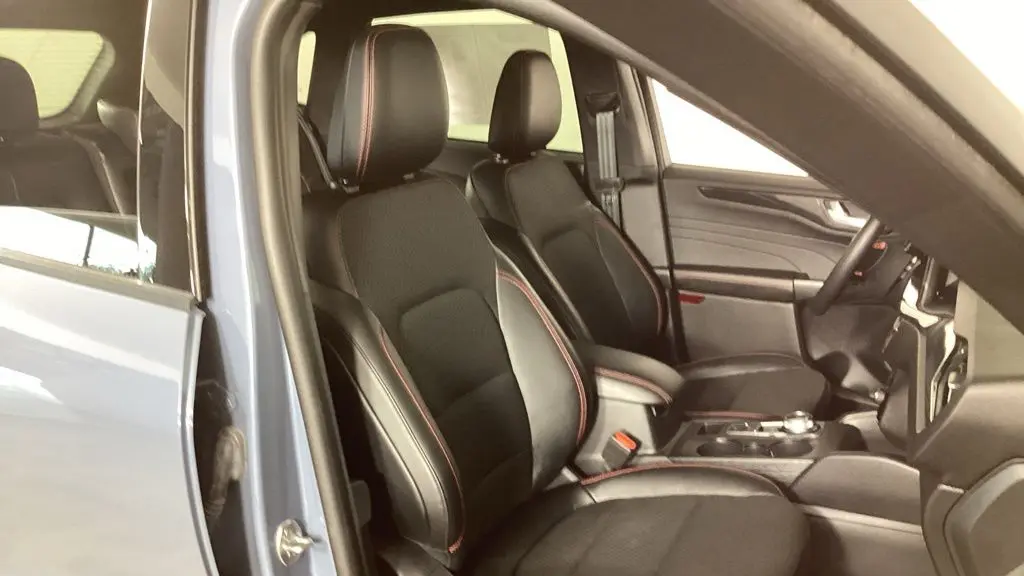 2025 Ford Escape Hybrid ST-Line