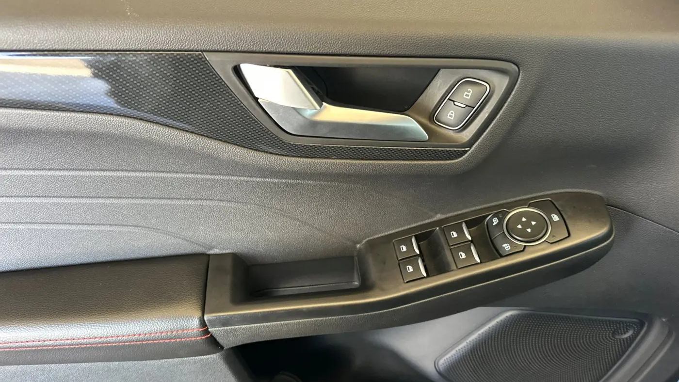 2025 Ford Escape Hybrid ST-Line