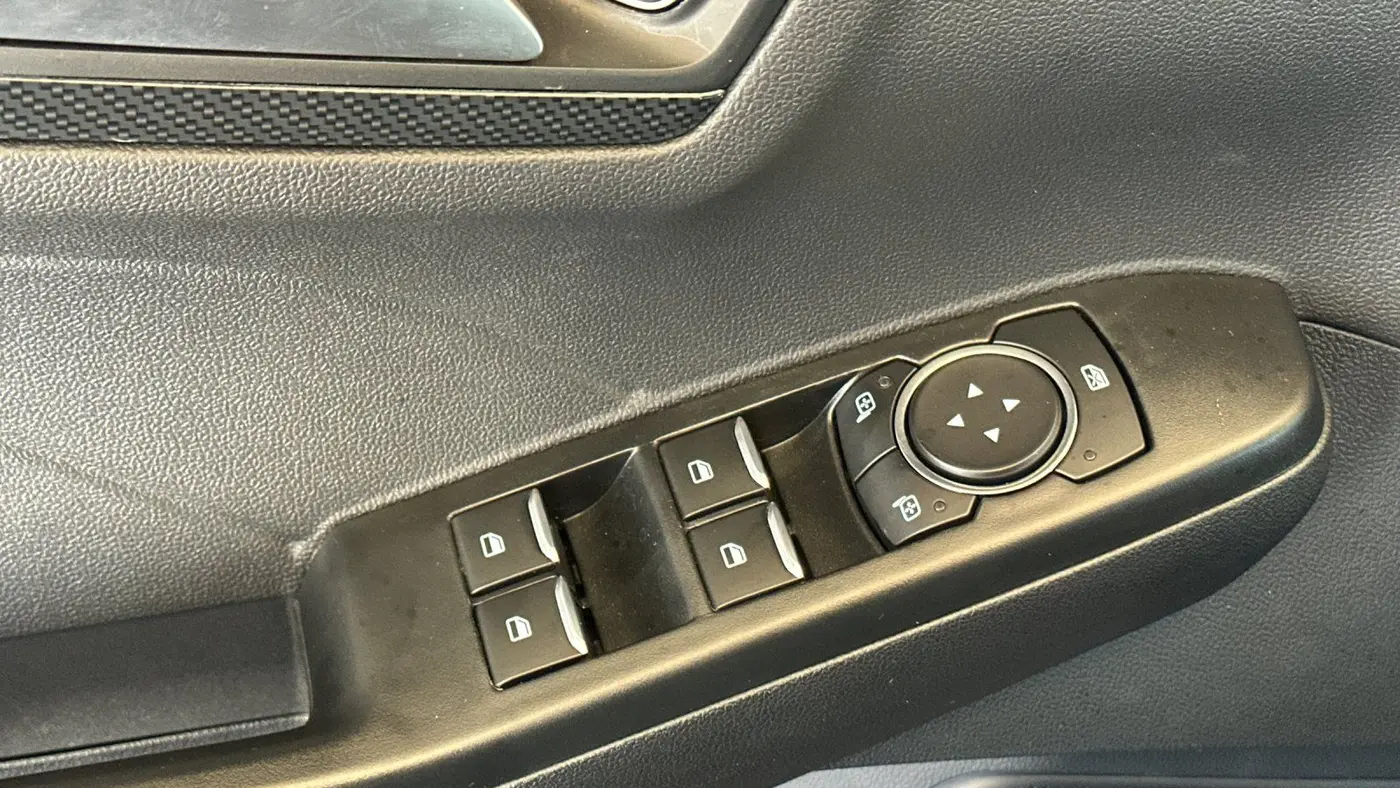 2025 Ford Escape Hybrid ST-Line