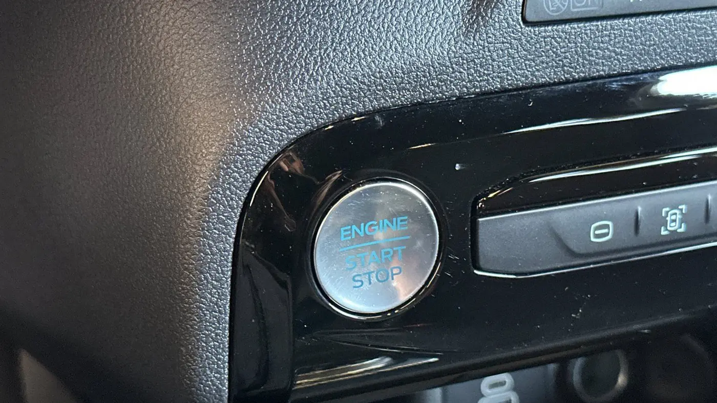 2025 Ford Escape Hybrid ST-Line