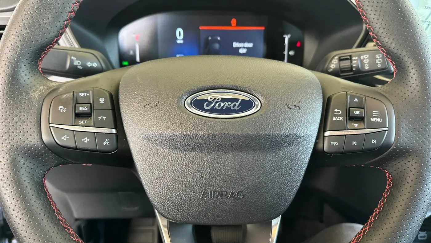 2025 Ford Escape Hybrid ST-Line