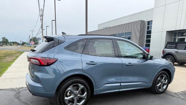 2023 Ford Escape Hybrid ST-Line