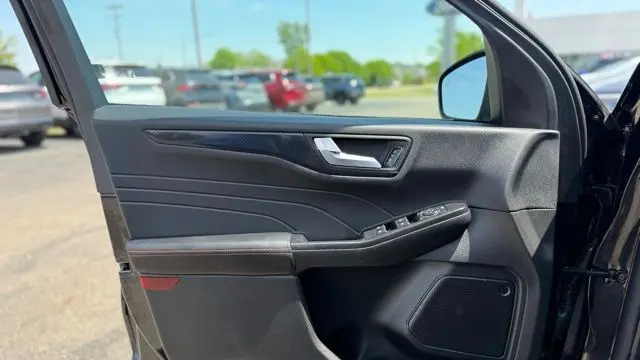 2025 Ford Escape Hybrid ST-Line