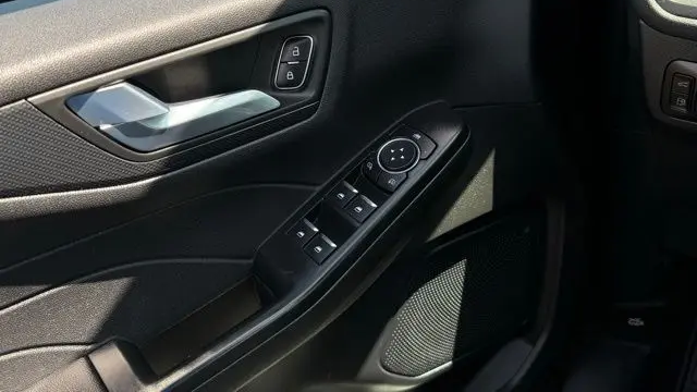 2025 Ford Escape Hybrid ST-Line