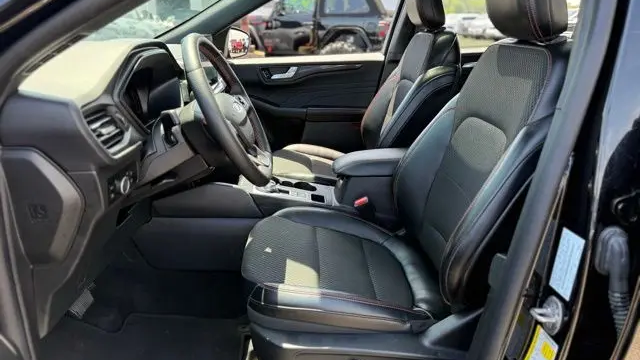 2025 Ford Escape Hybrid ST-Line