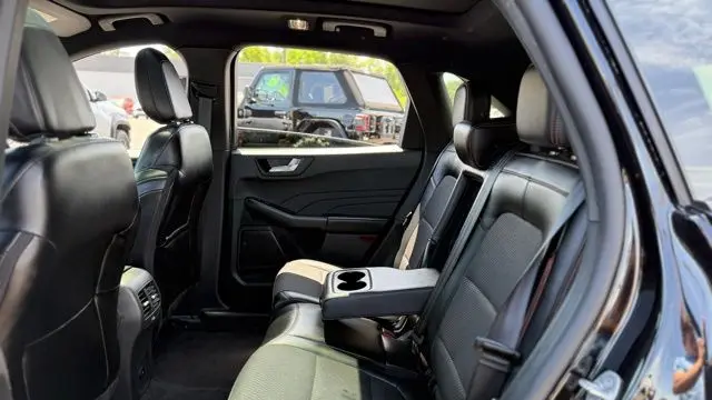 2025 Ford Escape Hybrid ST-Line