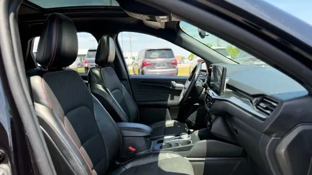 2025 Ford Escape Hybrid ST-Line