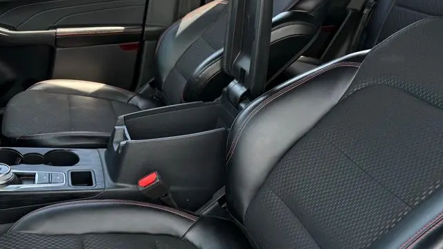 2025 Ford Escape Hybrid ST-Line