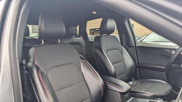 2024 Ford Escape Hybrid ST-Line
