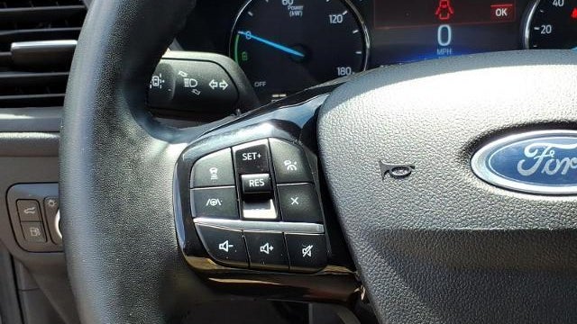 2022 Ford Escape Hybrid SE