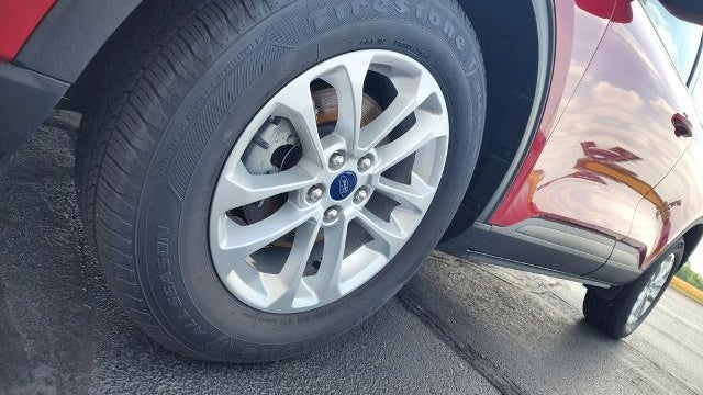 2022 Ford Escape Hybrid SE