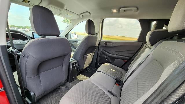 2022 Ford Escape Hybrid SE