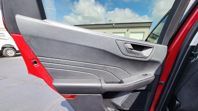 2022 Ford Escape Hybrid SE