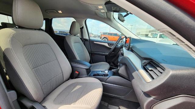2022 Ford Escape Hybrid SE