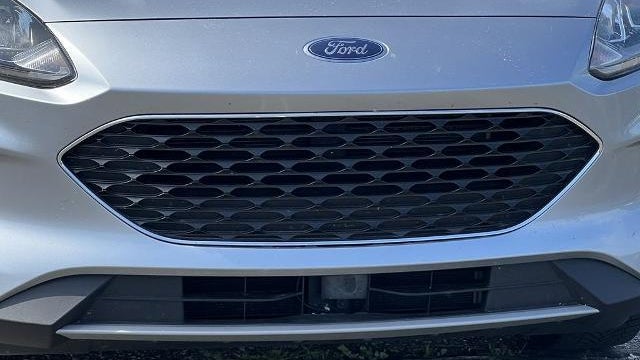 2022 Ford Escape Hybrid SE