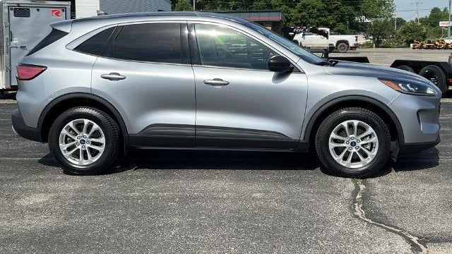 2022 Ford Escape Hybrid SE