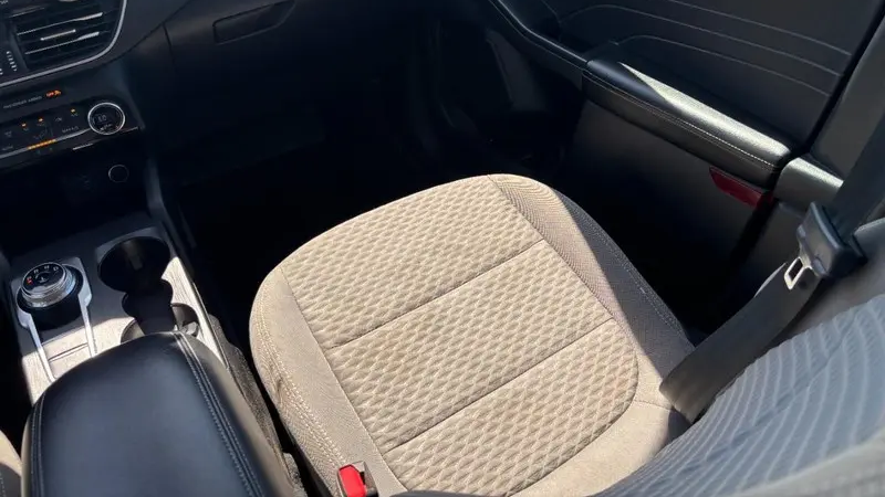2021 Ford Escape Hybrid SE