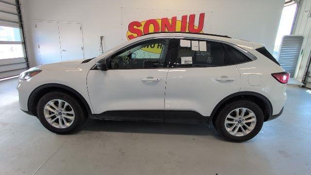 2022 Ford Escape Hybrid SE