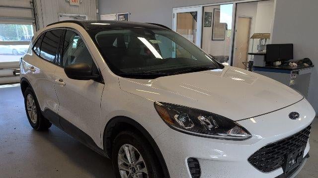 2022 Ford Escape Hybrid SE