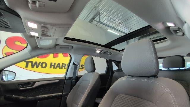 2022 Ford Escape Hybrid SE