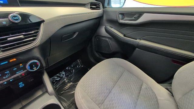 2022 Ford Escape Hybrid SE