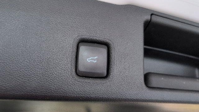 2022 Ford Escape Hybrid SE
