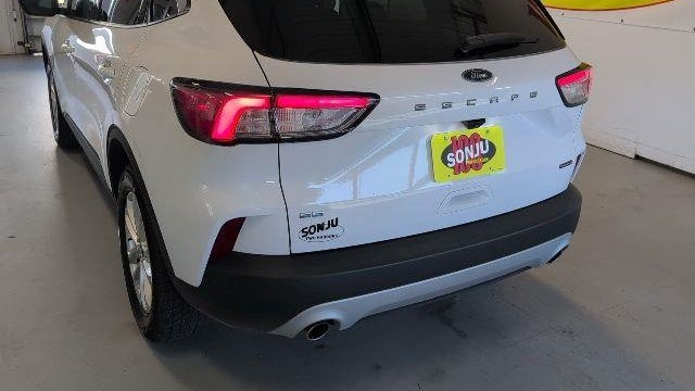 2022 Ford Escape Hybrid SE