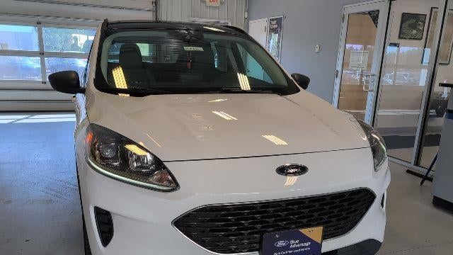2022 Ford Escape Hybrid SE