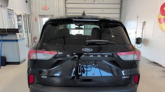2022 Ford Escape Hybrid SE