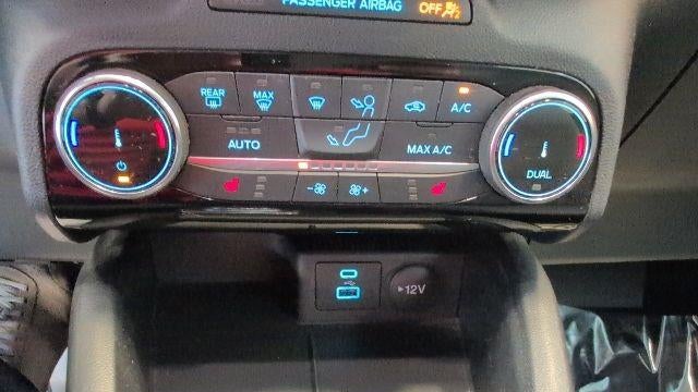 2022 Ford Escape Hybrid SE