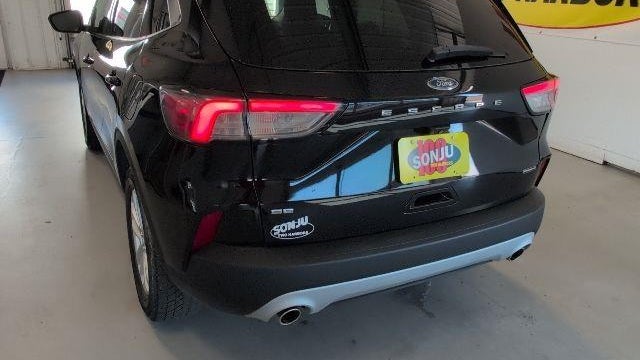 2022 Ford Escape Hybrid SE