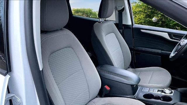 2022 Ford Escape Hybrid SE