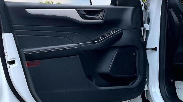 2022 Ford Escape Hybrid SE