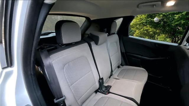 2022 Ford Escape Hybrid SE