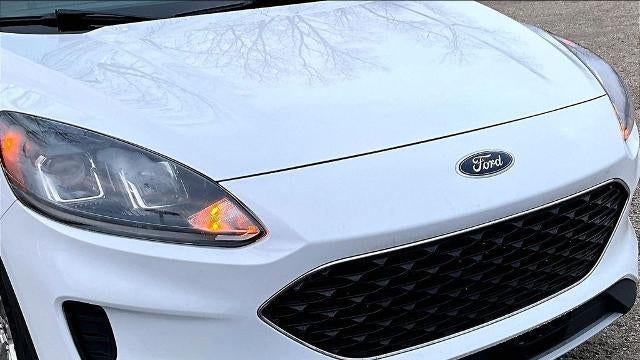 2022 Ford Escape Hybrid SE