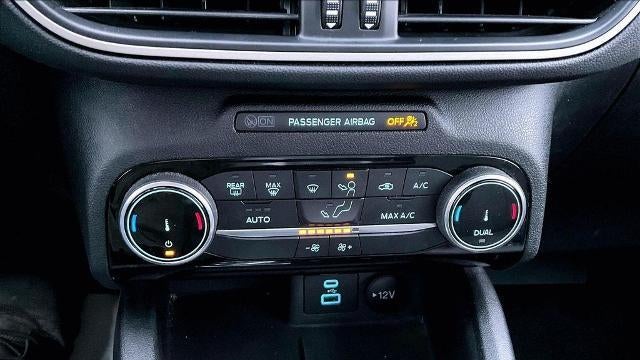 2022 Ford Escape Hybrid SE