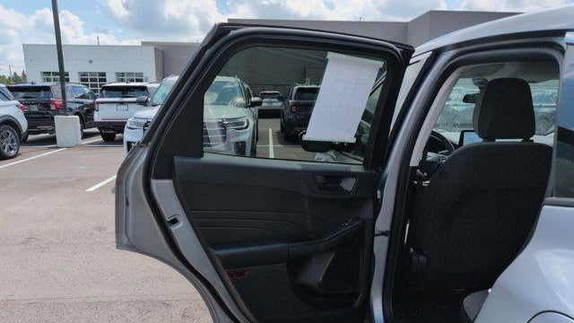 2022 Ford Escape Hybrid SE