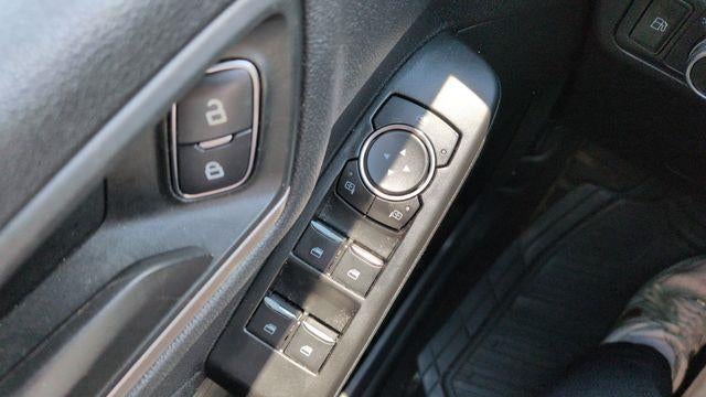 2022 Ford Escape Hybrid SE