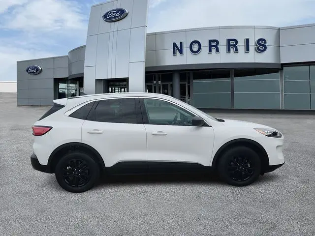 2022 Ford Escape - $15,688